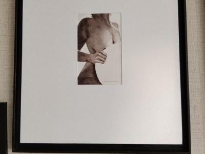 Porträt einer Frau mit Passepartout und Rahmen mit Glas