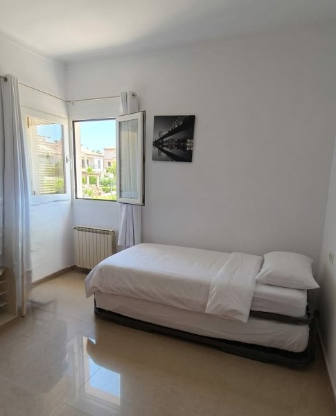 PRÄCHTIGE VILLA MIT POOL  EXKLUSIVE MIETE