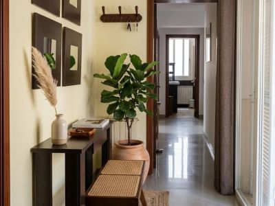 PRÄCHTIGE VILLA MIT POOL  EXKLUSIVE MIETE