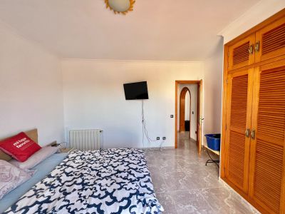 Magnífica villa con piscina y garaje en Portocolom: alquiler de larga estancia.