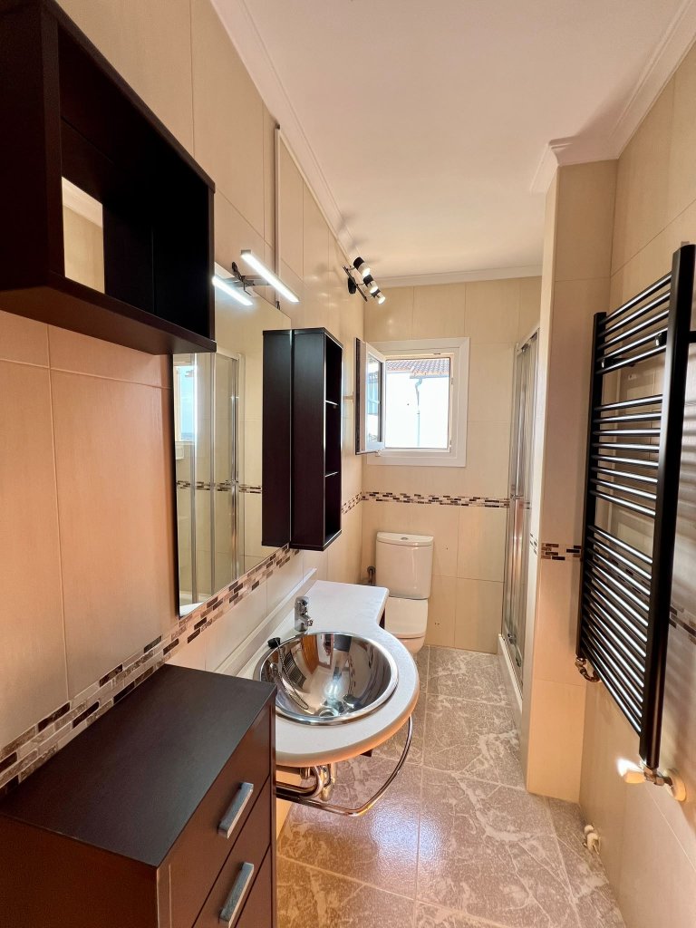 Magnífica villa con piscina y garaje en Portocolom: alquiler de larga estancia.