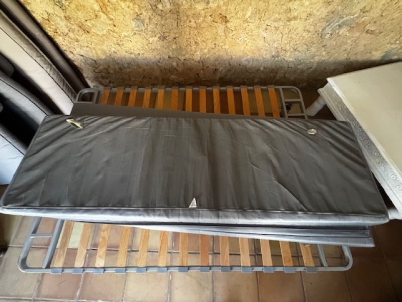 Practical folding bed/sofa bed, sleeping surface 140 x 200 cm