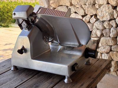 Professionelle Aufschnittmaschine