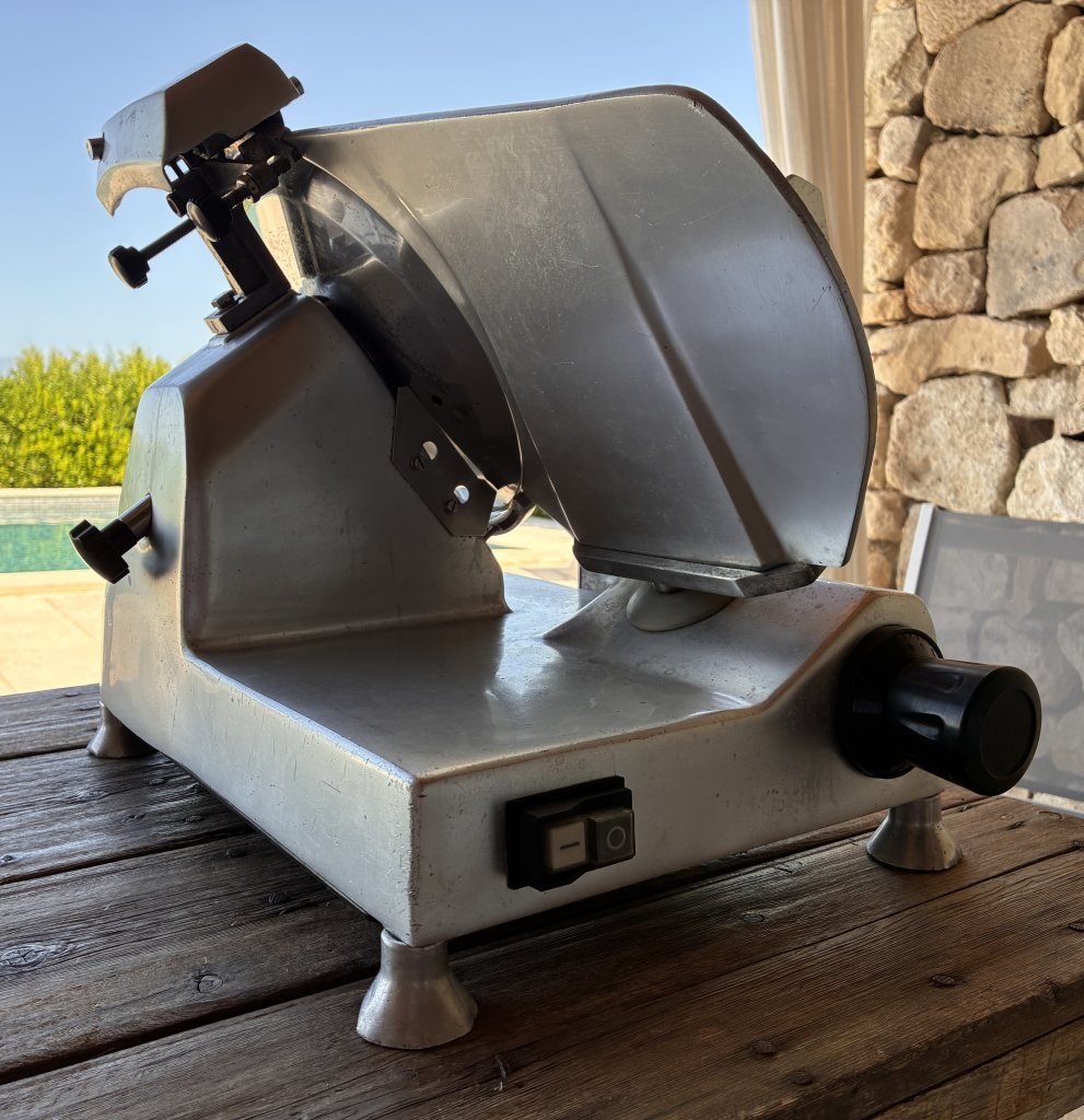 Professionelle Aufschnittmaschine