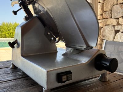 Professionelle Aufschnittmaschine