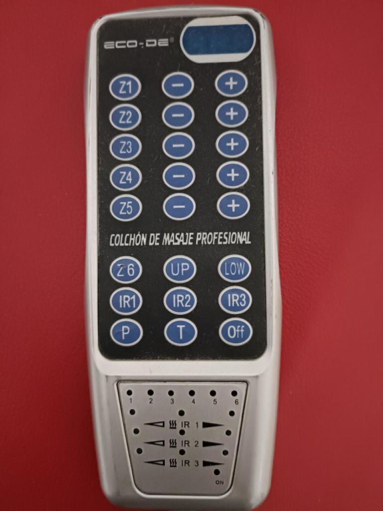 Professional massage bed, space-saving