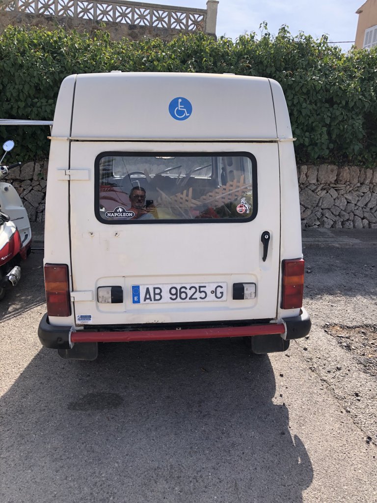 R4 / R6. Furgoneta
