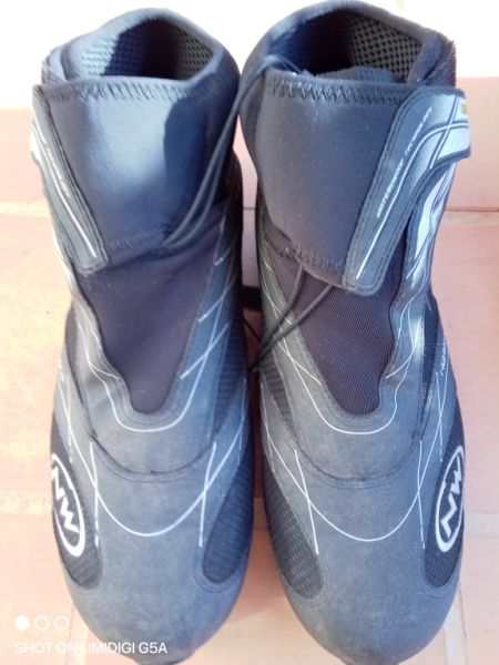 Cycling shoes NORDWAVE Gore-Tex, size 45 black
