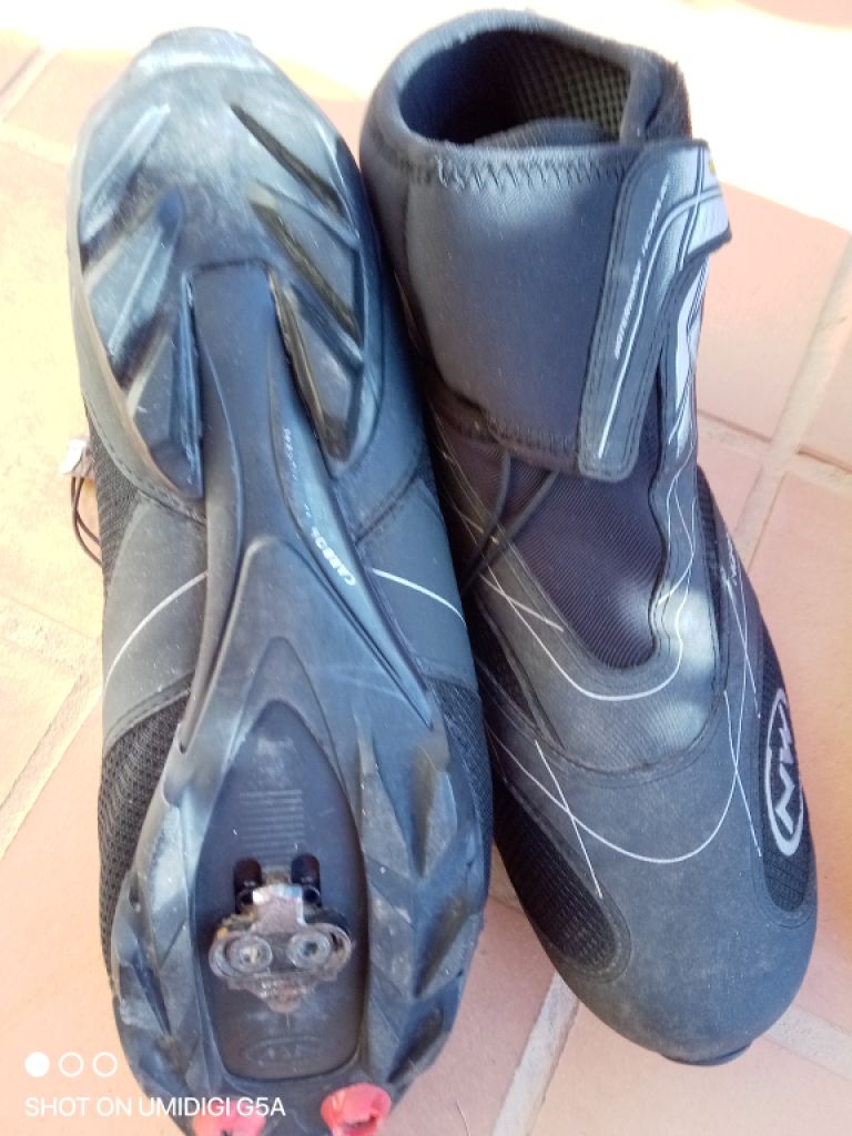 Cycling shoes NORDWAVE Gore-Tex, size 45 black