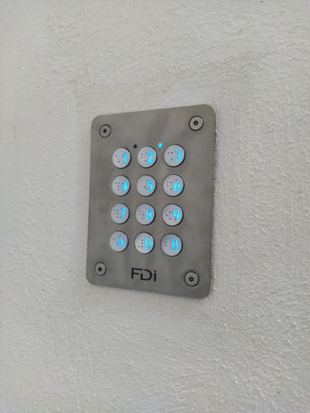 Räumlichkeiten mit Lagerraumgeschäft