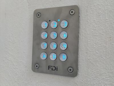 Räumlichkeiten mit Lagerraumgeschäft