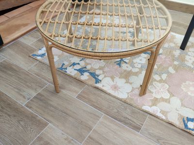 Rattan Tisch