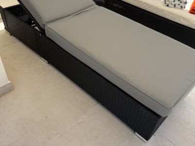 Tumbonas de ratán y caja