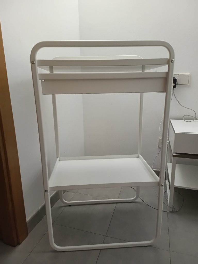 Estantería con cajón
