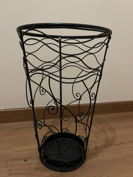 Vintage-style umbrella stand, black