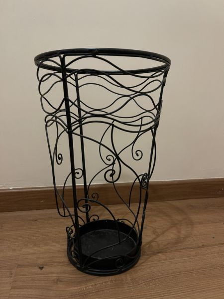 Vintage-style umbrella stand, black