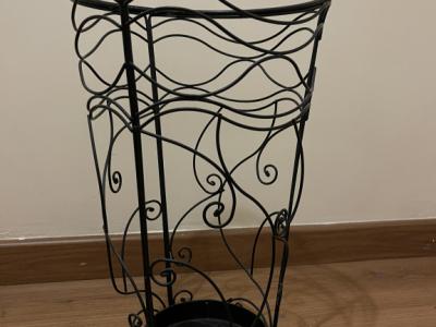 Vintage-style umbrella stand, black