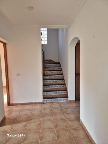 Chalet Adosado en Zona Residencial de Cala Mandia