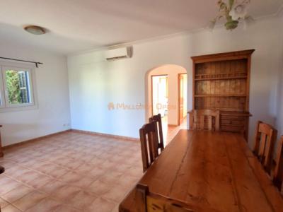 Chalet Adosado en Zona Residencial de Cala Mandia