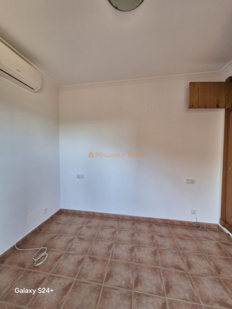 Chalet Adosado en Zona Residencial de Cala Mandia