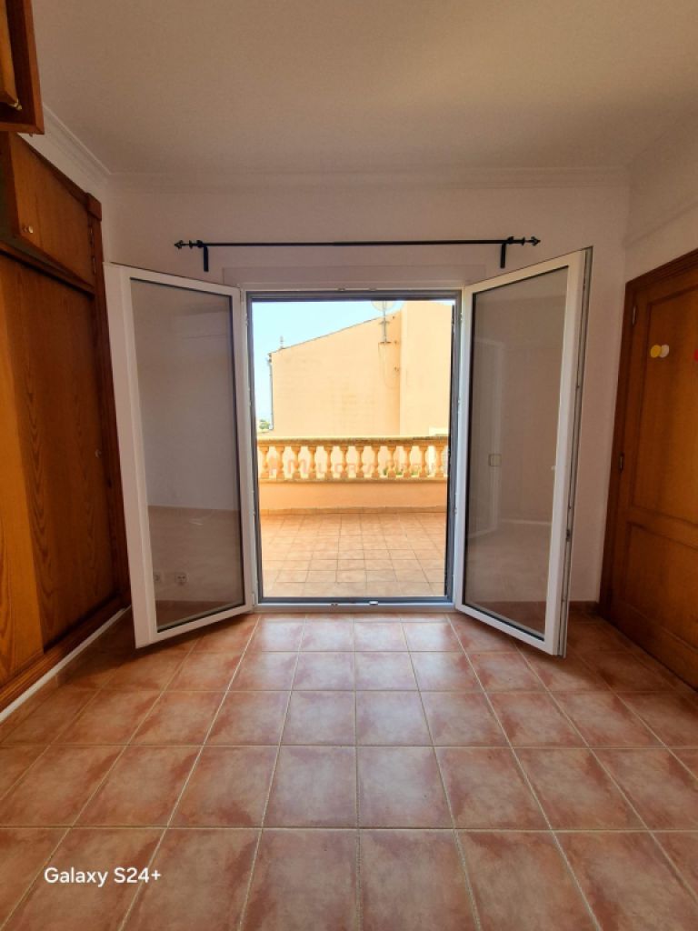 Chalet Adosado en Zona Residencial de Cala Mandia