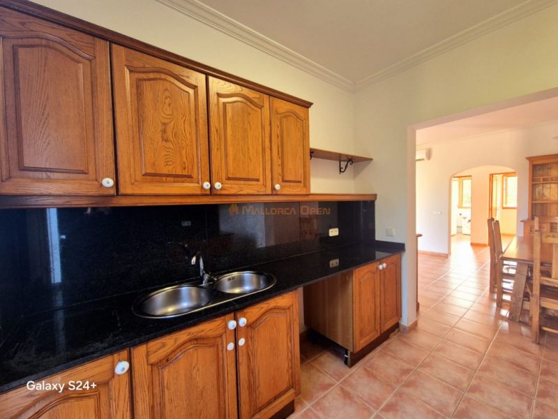 Chalet Adosado en Zona Residencial de Cala Mandia