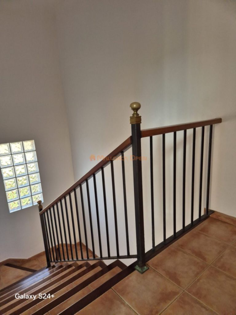 Chalet Adosado en Zona Residencial de Cala Mandia