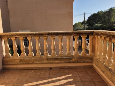 Chalet Adosado en Zona Residencial de Cala Mandia