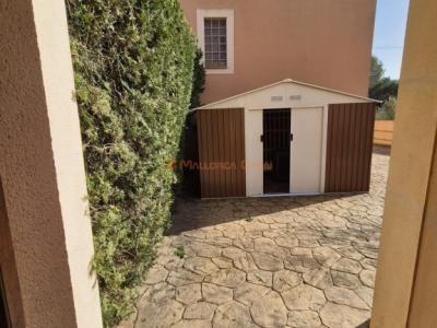 Chalet Adosado en Zona Residencial de Cala Mandia