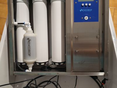 Reinstes trinkwasser mit evodrop aus der schweiz.