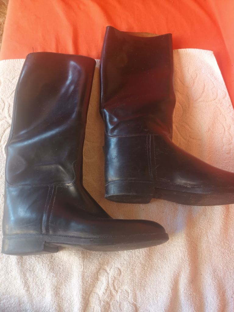 Riding boots, faux leather