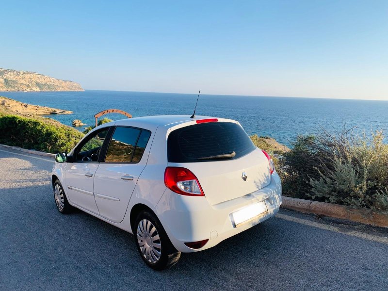 Renault Clio 1.6 Air Conditioning TÜV 04/28