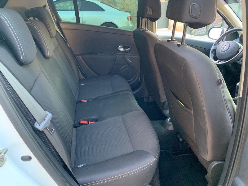 Renault Clio 1.6 Air Conditioning TÜV 04/28