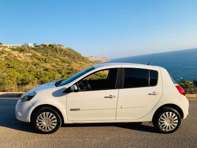 Renault Clio 1.6 Air Conditioning TÜV 04/28