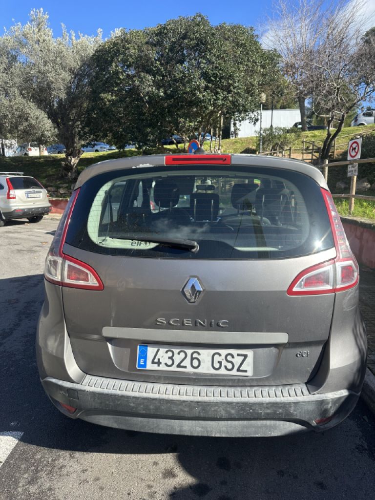 Renault Scenic Grande mit neuem TÜV