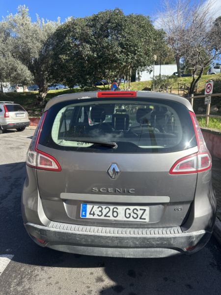 Renault Scenic Grande mit neuem TÜV