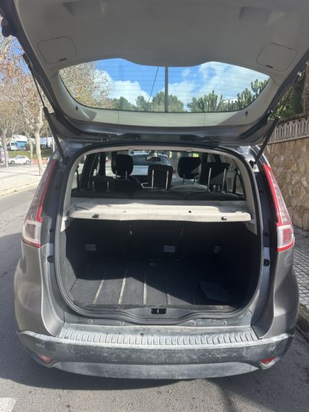 Renault Scenic Grande mit neuem TÜV