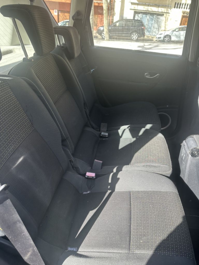 Renault Scenic Grande mit neuem TÜV