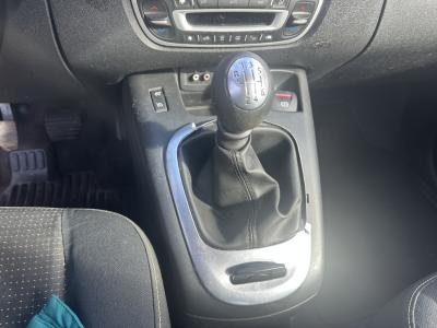 Renault Scenic Grande mit neuem TÜV