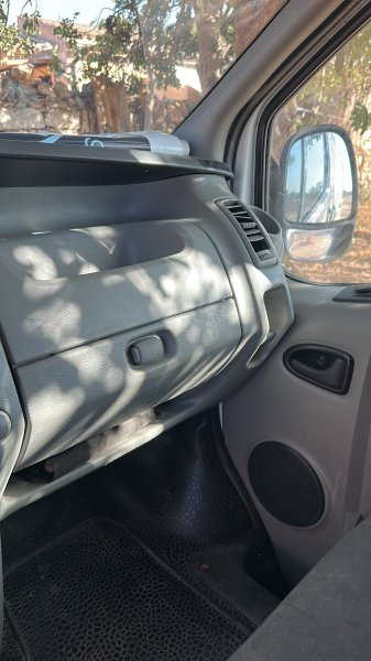 Renault Trafic 2.0 dCi 115 furgoneta bien cuidada en venta