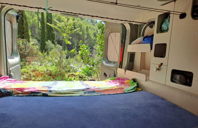 Renault Trafic  DCi 115 mit Campervan Zulassung Spanien Kilometerstand NUR 85.350Km (ein Eigner)