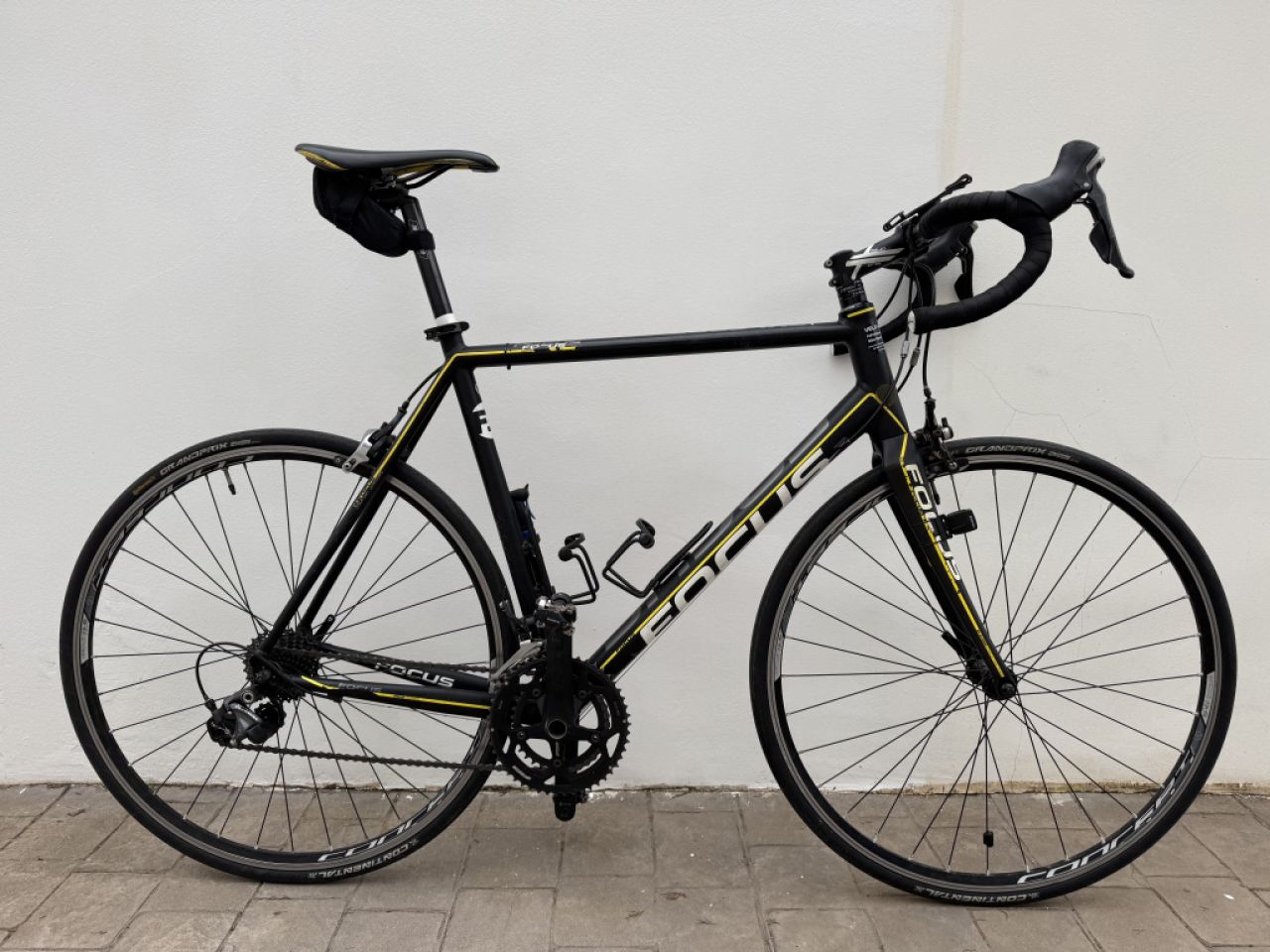 Road bike by Focus for sale