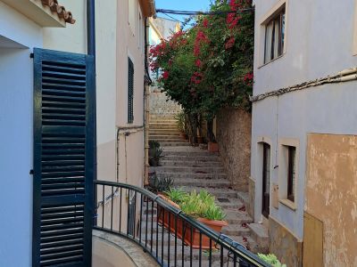 Renoviertes Stadthaus in ANDRATX mit Blick nach Port d'Andratx -  Privatverkauf