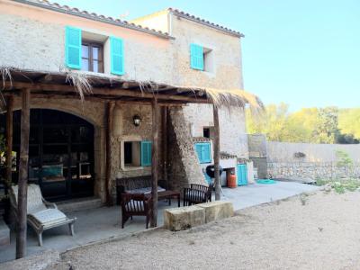 Restored 2-Storey Finca - typically Mallorcan - with small plot near Felanitx --- F 165 VK