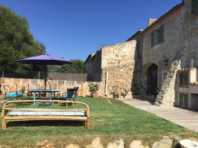 Restored 2-Storey Finca - typically Mallorcan - with small plot near Felanitx --- F 165 VK