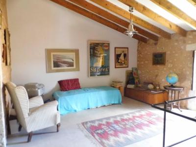 Restored 2-Storey Finca - typically Mallorcan - with small plot near Felanitx --- F 165 VK