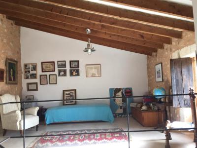 Restored 2-Storey Finca - typically Mallorcan - with small plot near Felanitx --- F 165 VK