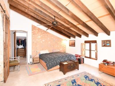 Restored 2-Storey Finca - typically Mallorcan - with small plot near Felanitx --- F 165 VK