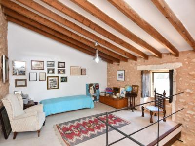 Restored 2-Storey Finca - typically Mallorcan - with small plot near Felanitx --- F 165 VK