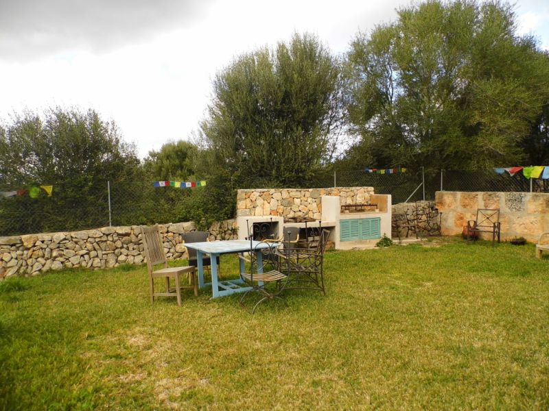 Restored 2-Storey Finca - typically Mallorcan - with small plot near Felanitx --- F 165 VK